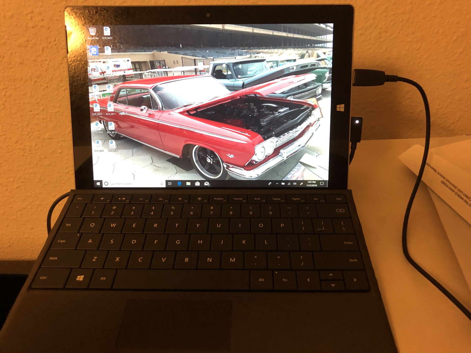 Microsoft surface 3 with key board original box and pen
