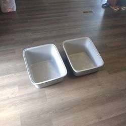 2 Large Litter Boxes With Top Lid