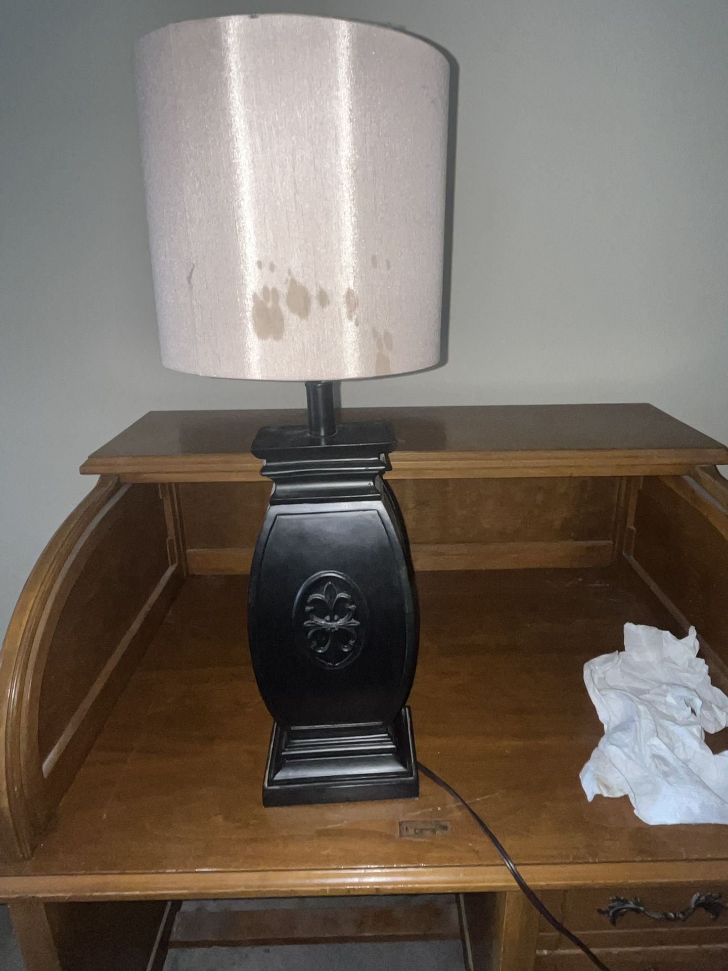 Decorative Black Lamp With White Shade