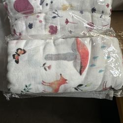 New MODERN BABY Muslin Swaddle Blankets Newborn 2 Pack Soft Baby Wraps for Baby Girl