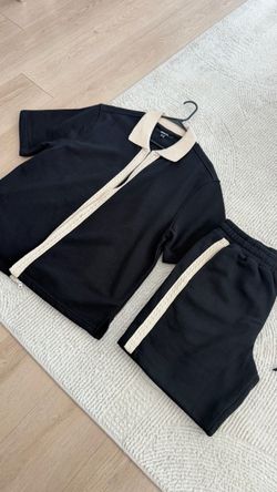 Men’ s 2 piece Set  Size medium