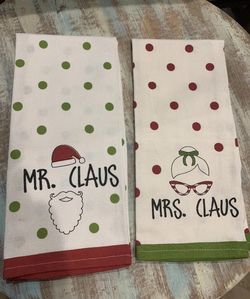 Cynthia Rowley Mr. & Mrs. Claus Christmas Kitchen Holiday Towels Set of 2 NWOT