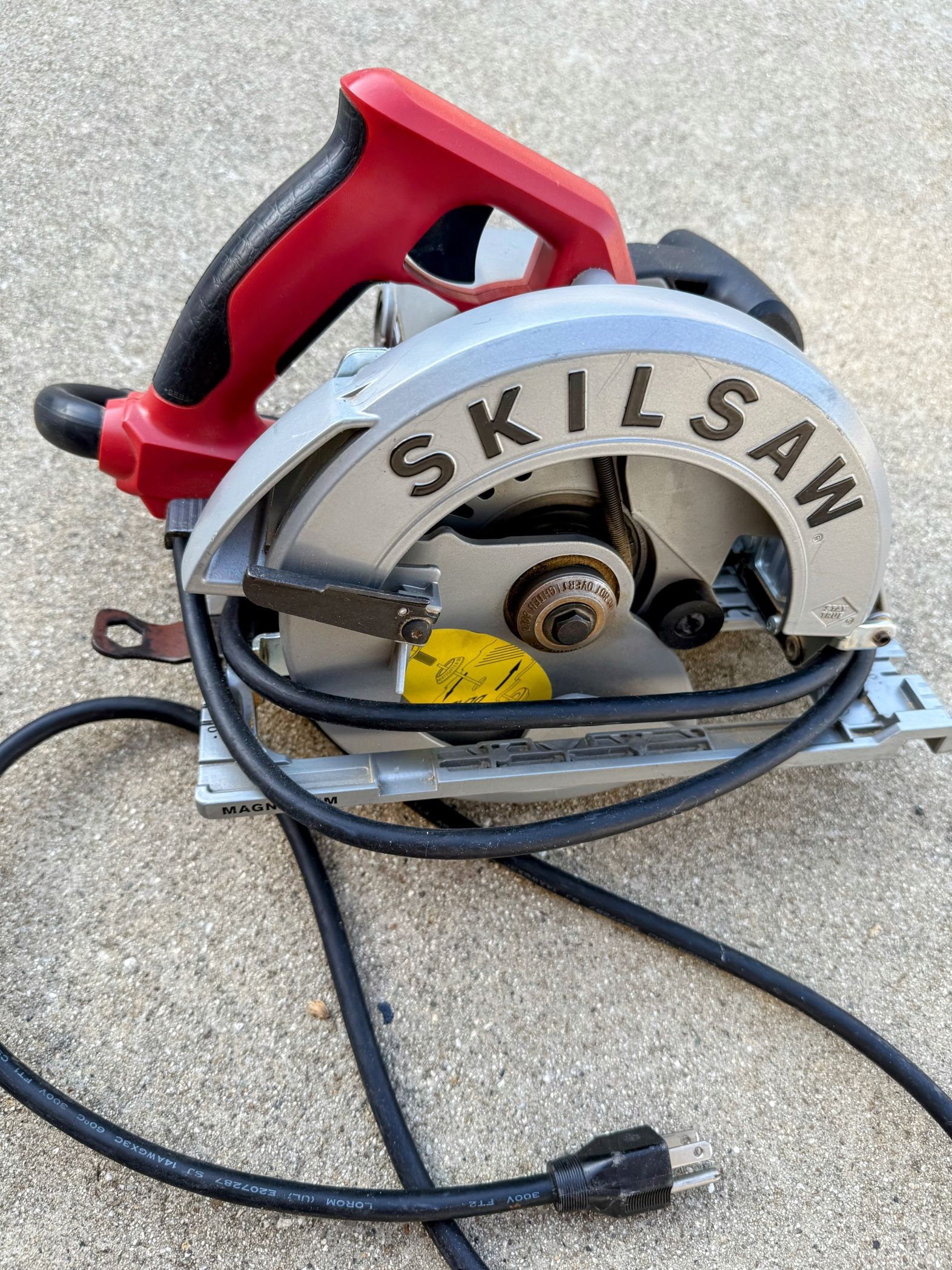 SKILSAW Sidewinder Saw