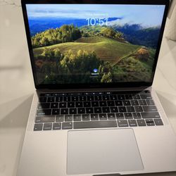 2018 MacBook Pro 13” – i7 Quad-Core, 16GB RAM, 