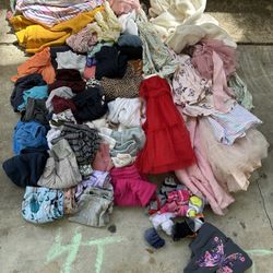 Kids Clothes 62 Pieces 4T Boys/girls Smoke Free Home