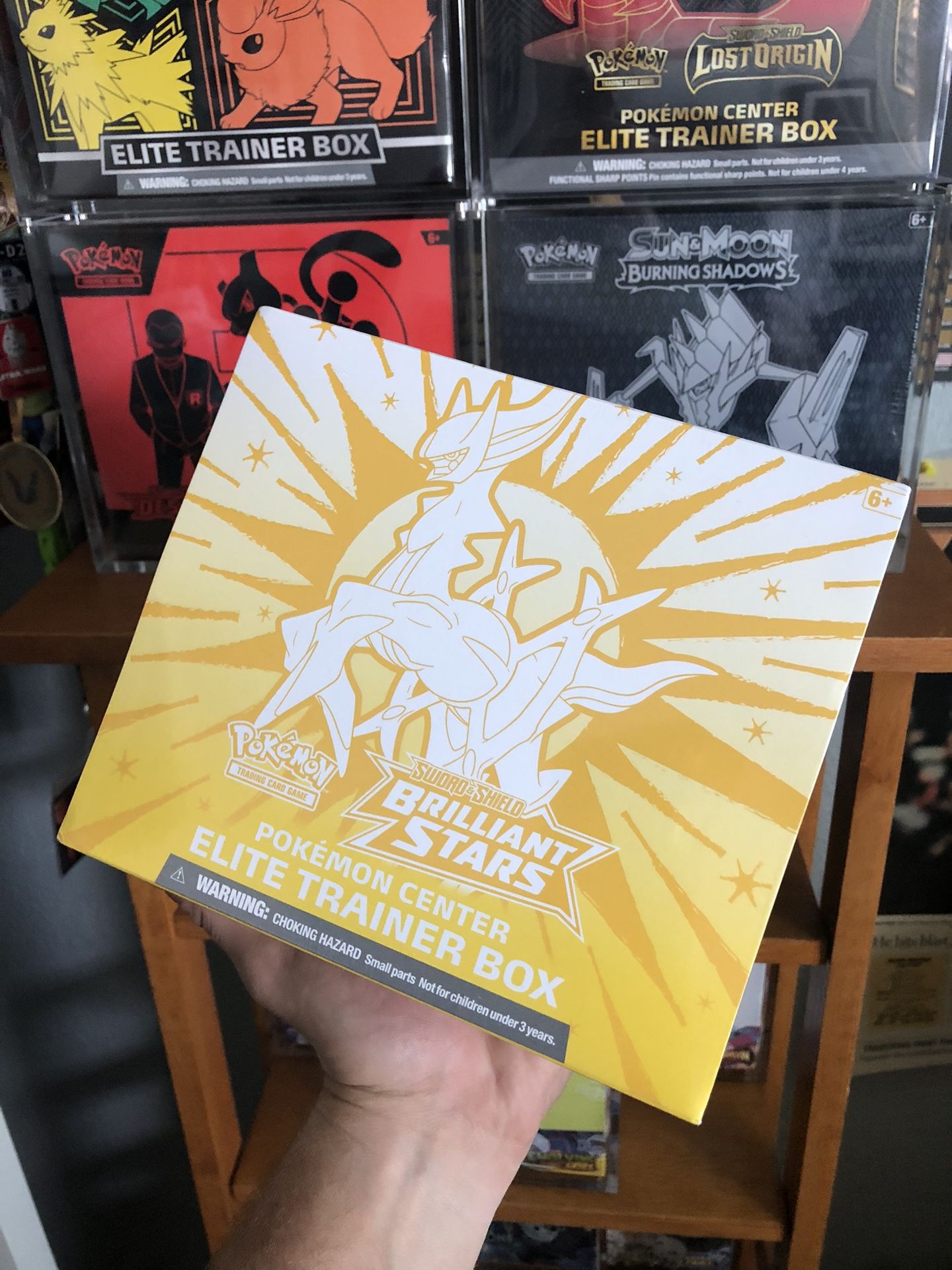 Brilliant Stars Pokémon Center Etb 
