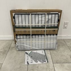 Heavy Duty Playpen / Pet Fence 