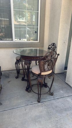 High Quality Iron, Glass, Solid Wood Table