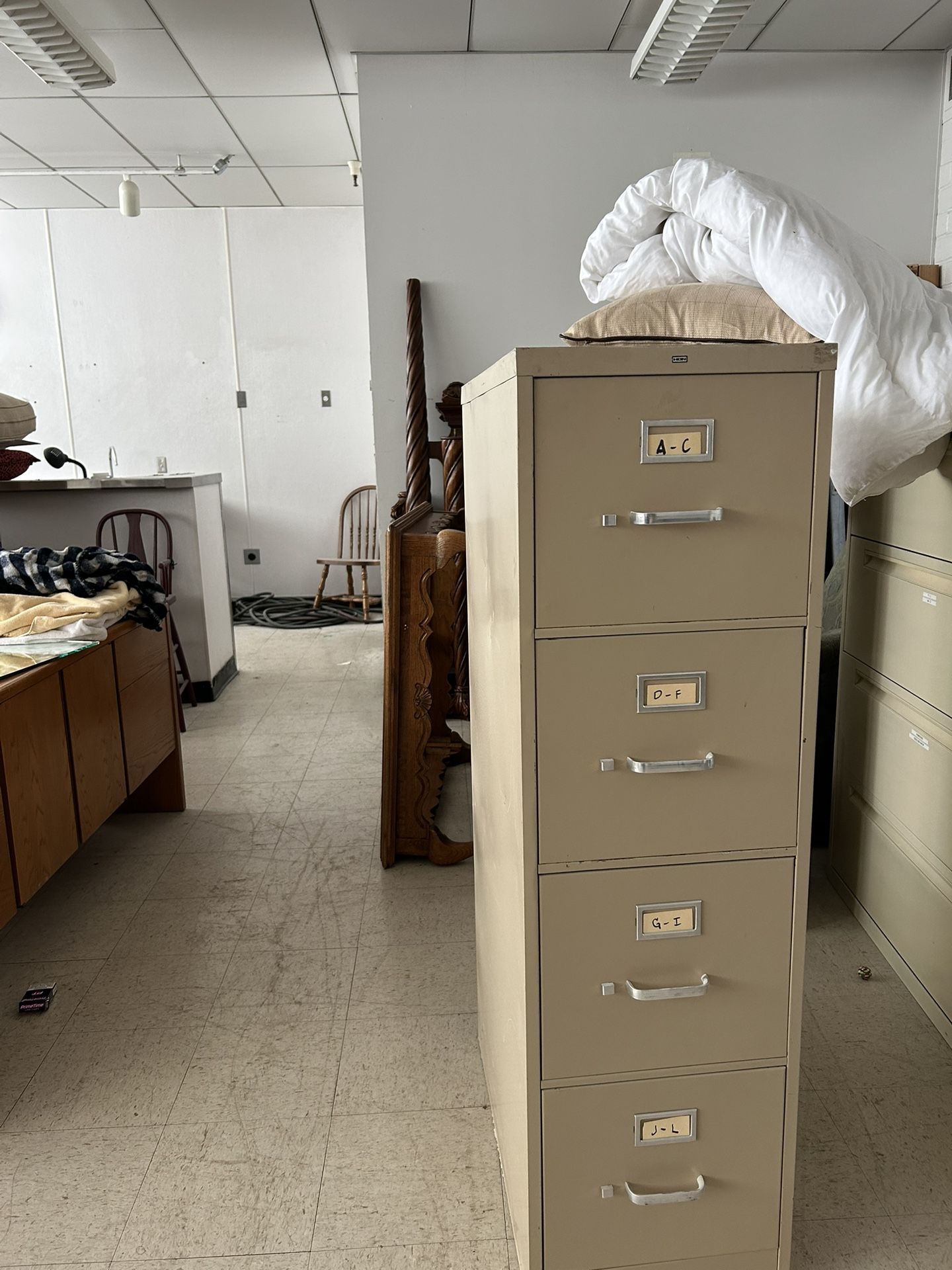 Filing Cabinets 