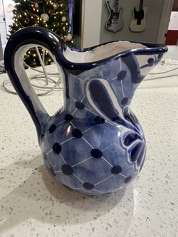 READ DESCRIPTION small Pitcher 