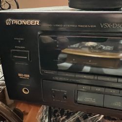 Pioneer Receiver In Great working Condition With Remote Control