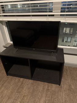 Smart TV And Stand 
