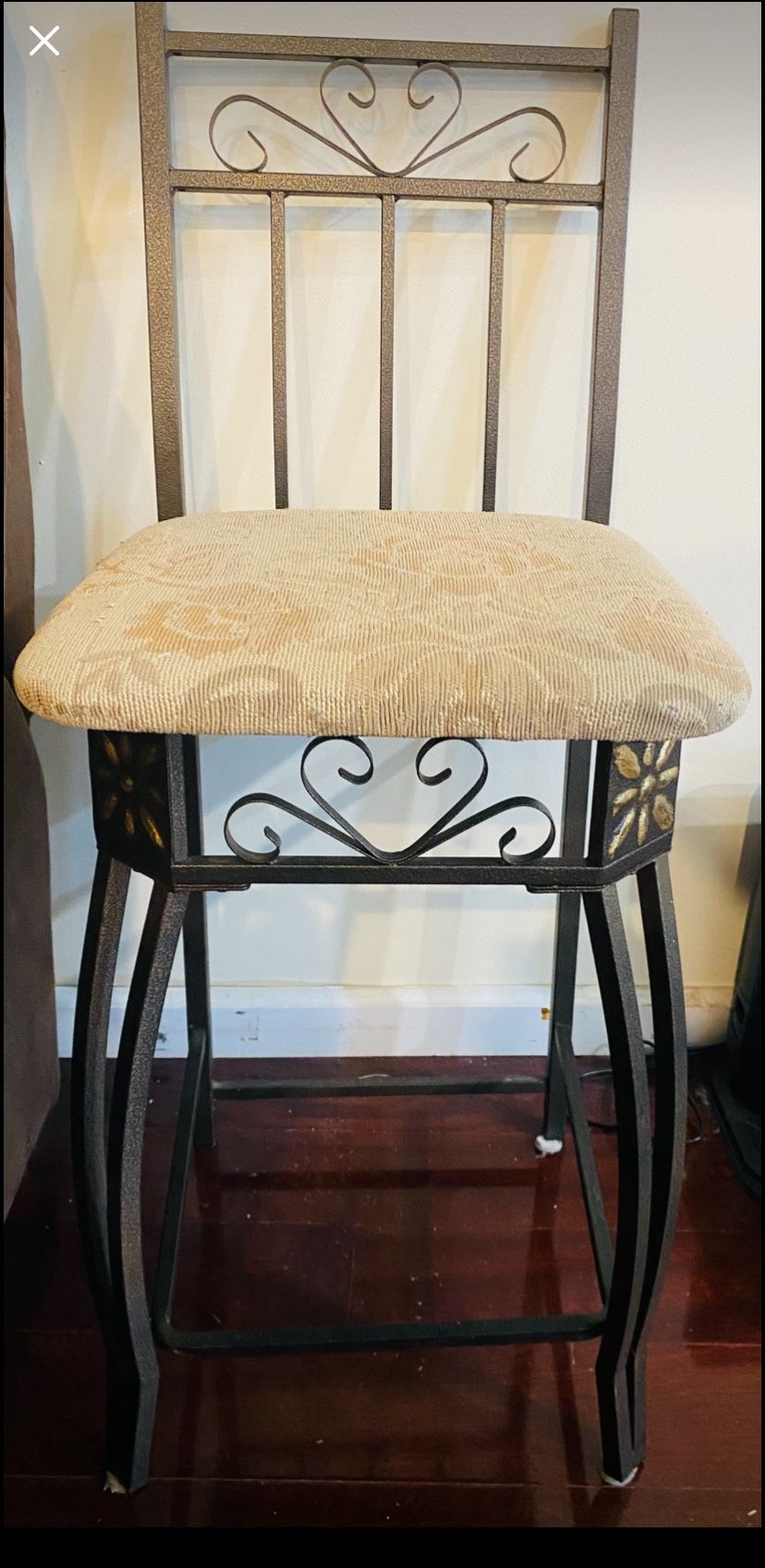 Elegant High Bar Stool Chair with Metal Seat Back