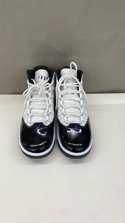 Jordan shoes. Item No 890 (Shopgoodwill)