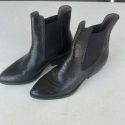 Brand New Ladies leather Boots