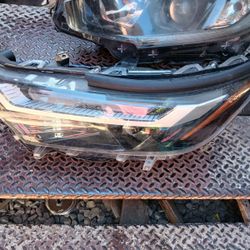 Left Headlights Toyota RAV4 2022/2024