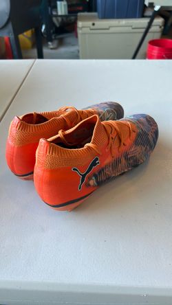 Men’s puma soccer cleats
