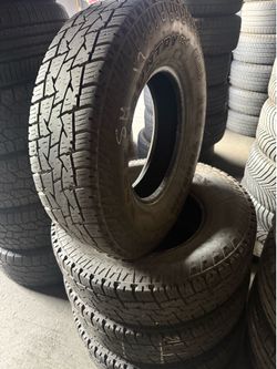 Vendo 235/80/R16 Pirelli las 4 Llantas Alterrain Por $175