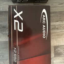 4 6x9 Arc audio speakers