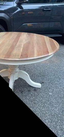 Round Kitchen Table