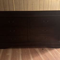 6 Drawer Dresser