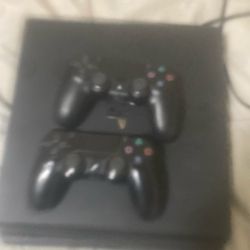 PlayStation 4 With 2 Controllers