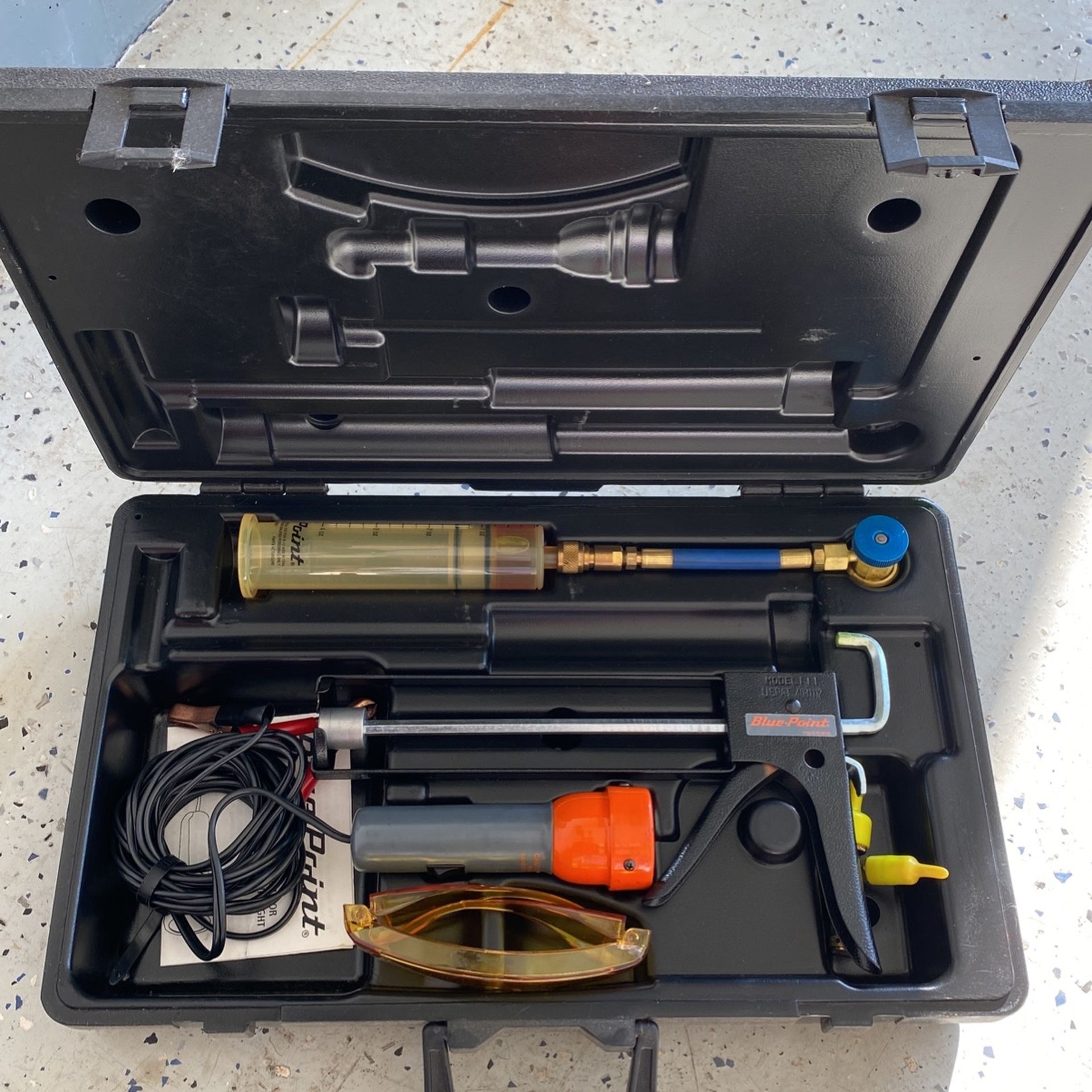 Blue point A/c Dye Kit With Black Light