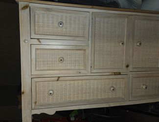 Vintage Stanley furniture 63 inch is missing one dresser inside of doors