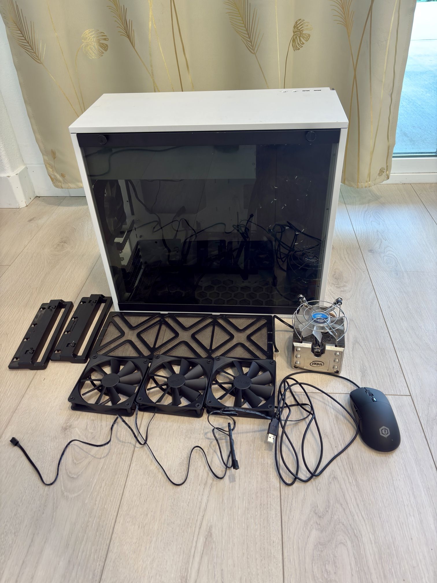 NZXT White PC Case + 3 Brand New Fans + Intel Cooler + Gaming Mouse – $80 (Pickup Only) 