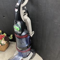Like New Hoover Carpet Cleaner Shampooer In Great Working Condition 