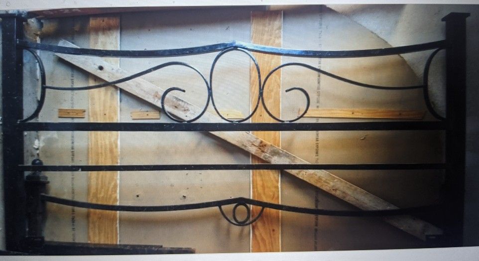 Beautiful King Canopy Style Bed Frame