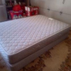 Queen Mattress & Box Spring