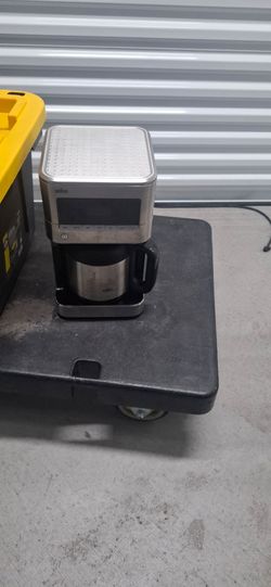 Coffee maker with thermal carafe