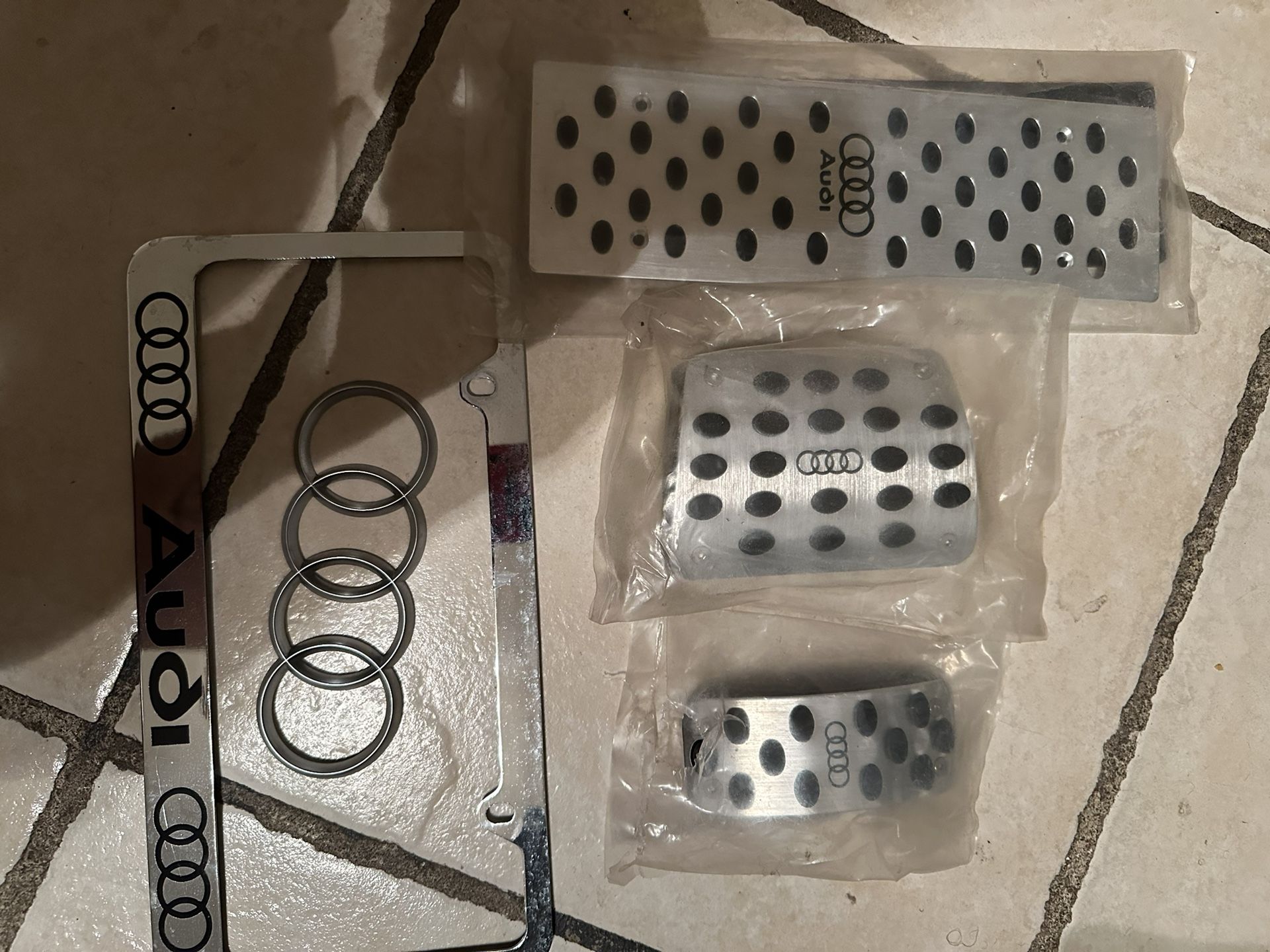 Audi pedal Cover, Emblem And License Plate Frame