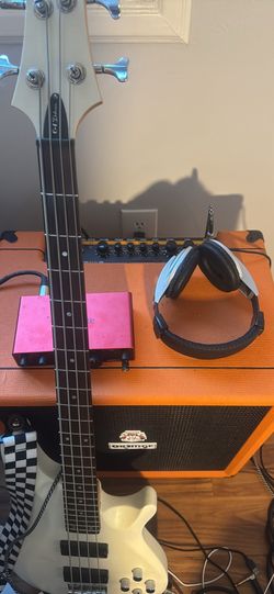 Schecter c4 deluxe bass / orange bass amp 100w / Focusrite 2i2 gen4