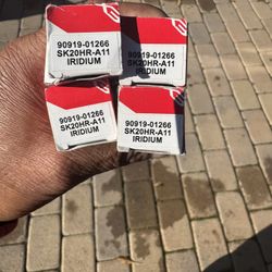 Toyota Genuine Parts - Plug, Spark (90(contact info removed)6)