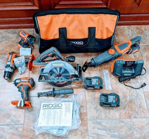 18-Volt Lithium-Ion Cordless 5-Tool Combo Kit with (2) 4.0 Ah Batteries, 18-Volt Charger, and Contractor's Bag
Model #R9652