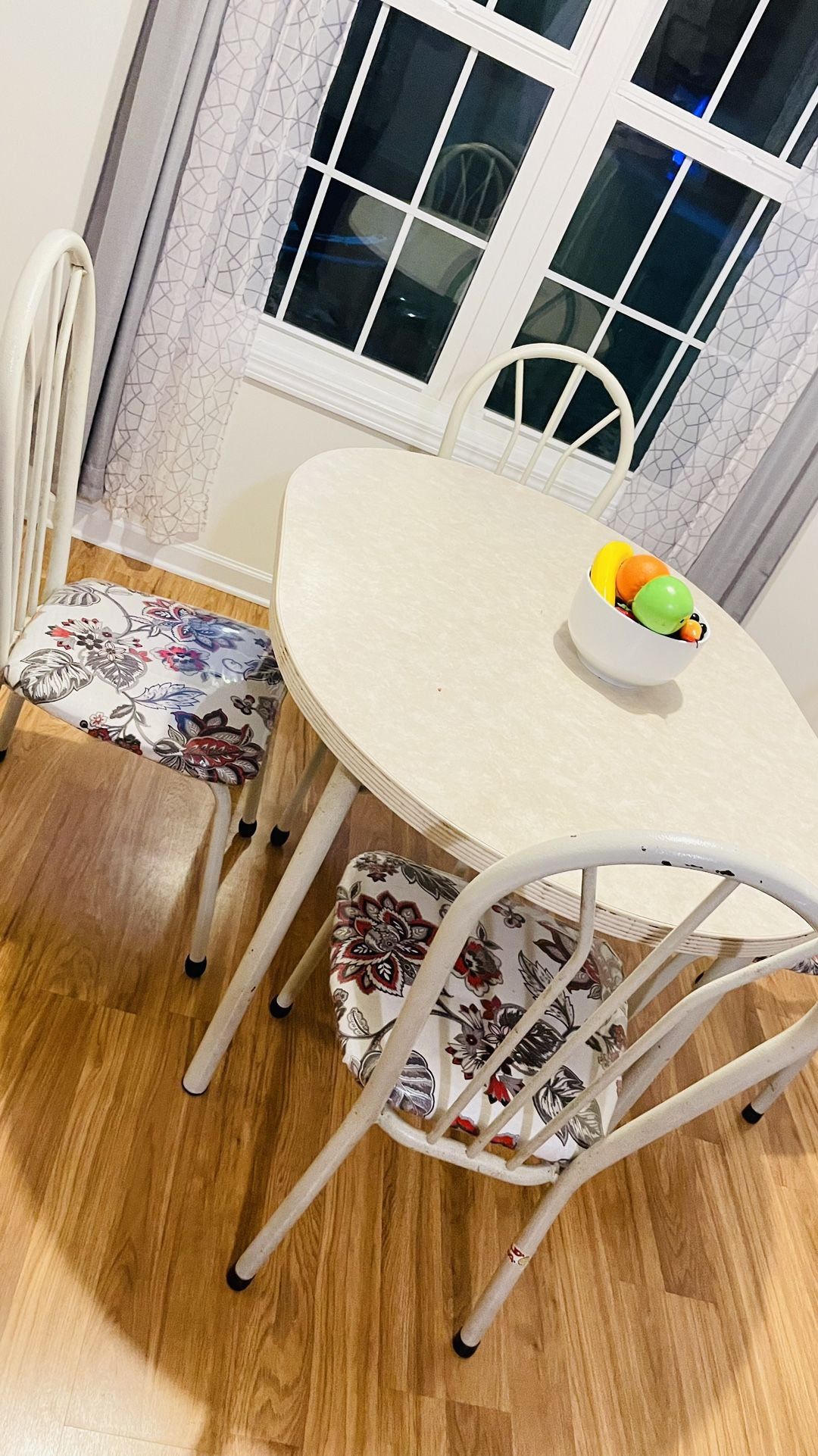 Breakfast Oval 4 Chair Table 