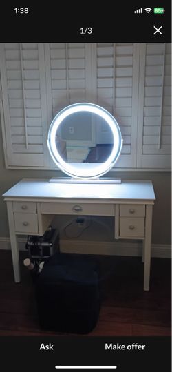 Make up vanity