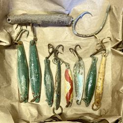 Vintage- Old Fishing Lures & Spoons-  Set Of 8! Not Plastic! Large Hook & Log Shaped Lure Included! 