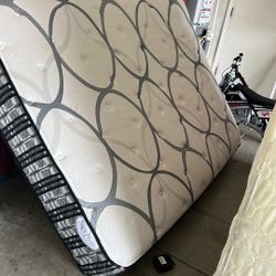 Sleep Inc Queen Size Mattress Good Condition