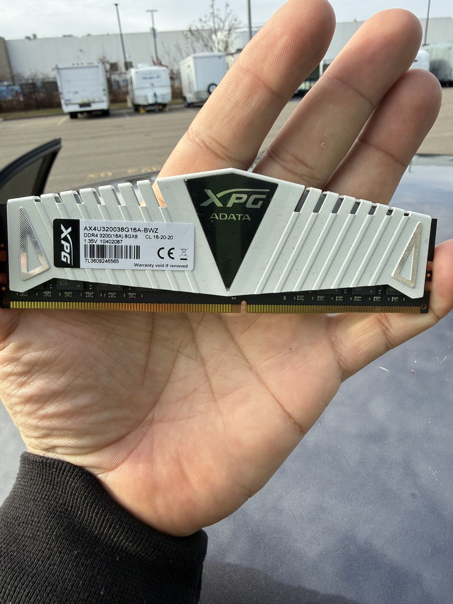 16GB DDR4 XPG ADATA RAM (2)
