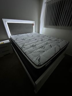 Full size Mattress Pillow Top New Bedframe sold separately