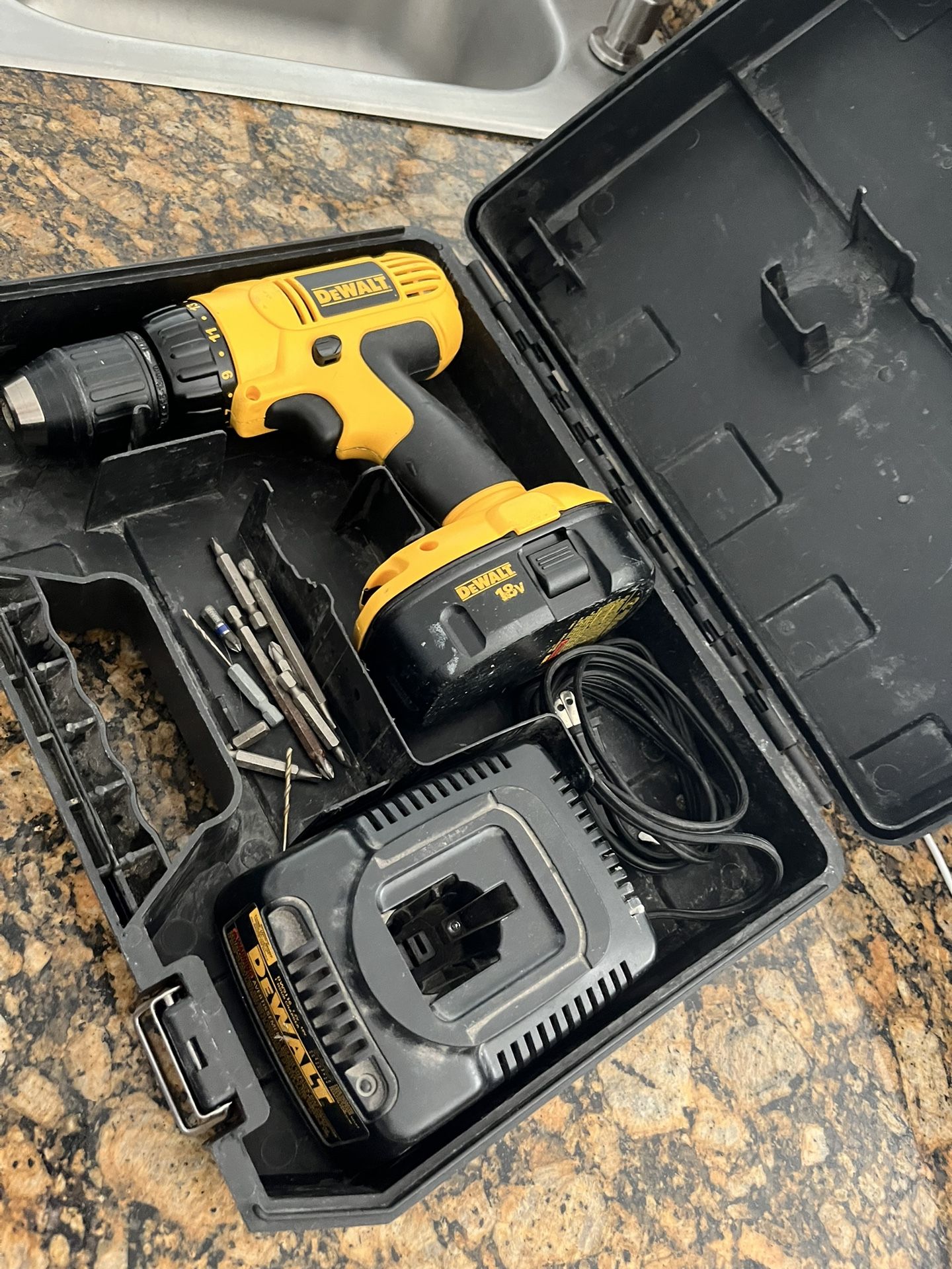 DeWalt cordless 18 V half inch drill driver with charger and box