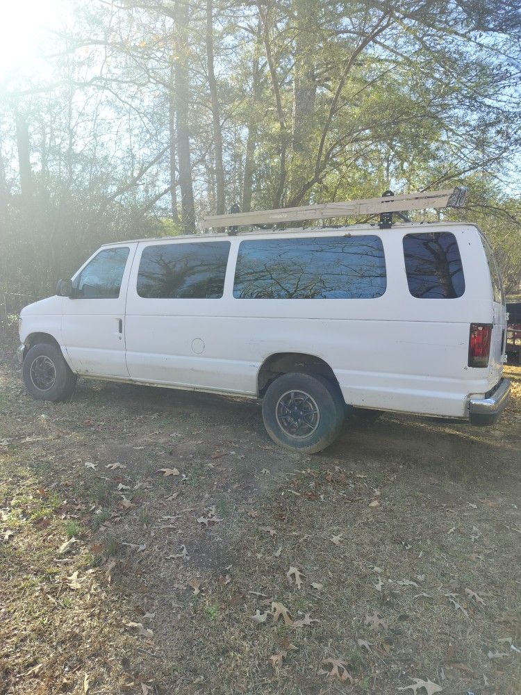 1999 Ford E-350