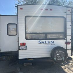 2017 Salem  Forest River 33ft RV $20000