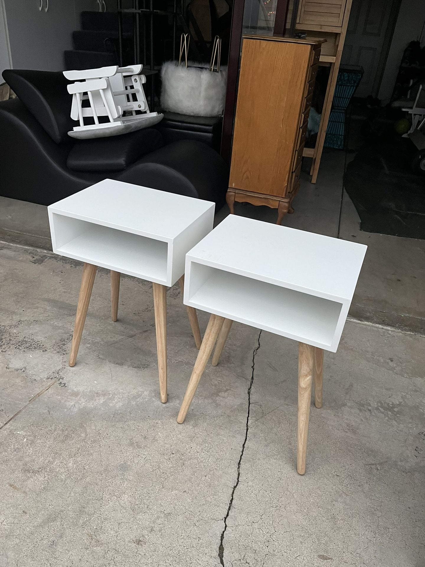 2 White Side Table