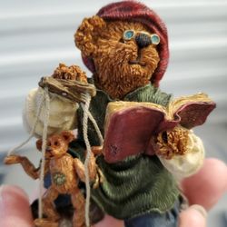 Boyds Bears. Bear With Puppet Figurine
