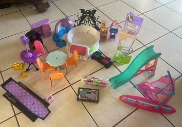 Barbie & Doll Accessories Lot