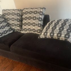 Living Room Couch With Pillow 